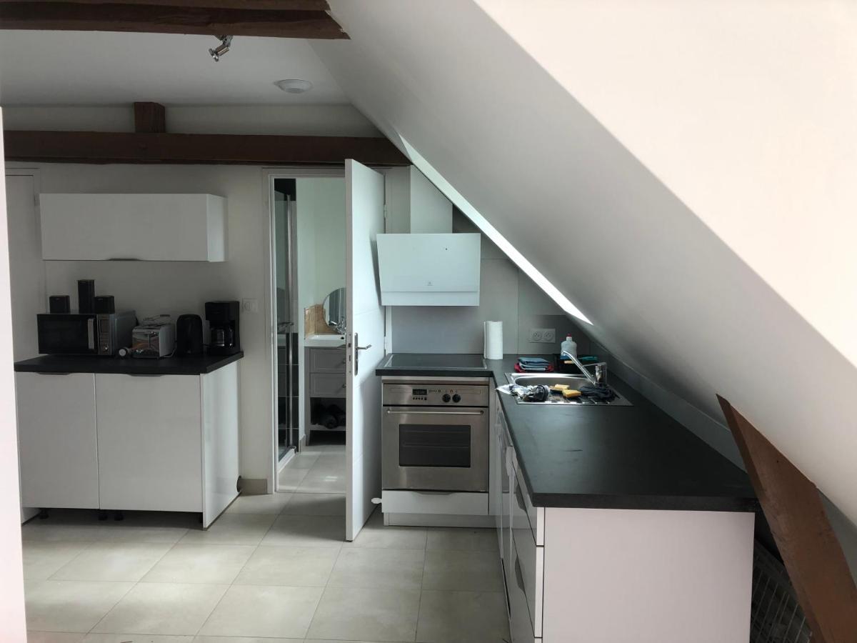 Residence Merlin Appart Des Druides Saint-Malon-sur-Mel Eksteriør bilde