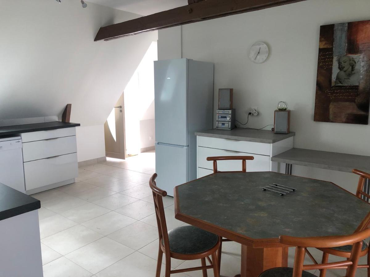 Residence Merlin Appart Des Druides Saint-Malon-sur-Mel Eksteriør bilde